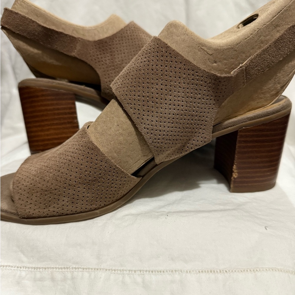 Franco Sarto block heel sandals - Picture 6 of 9